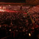 Weihnachtssingen im Stadion: Kerzen statt Flutlicht